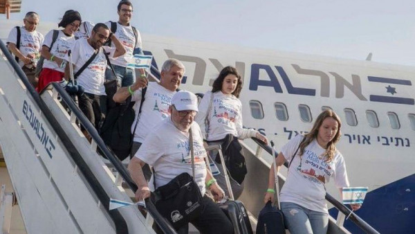 صحيفة إسرائيلية: تصرفات السياح الإسرائيليين في الإمارات "مخجلة"