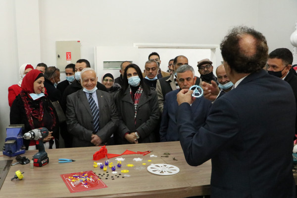 المجلس الأعلى للإبداع وكهرباء محافظة القدس يفتتحون مختبر النماذج الأولية