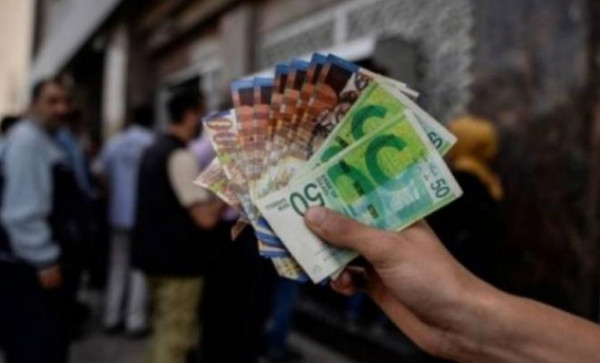 اعتباراً من بداية العام المقبل.. وزارة العمل ترفع الحد الأدنى للأجور في فلسطين