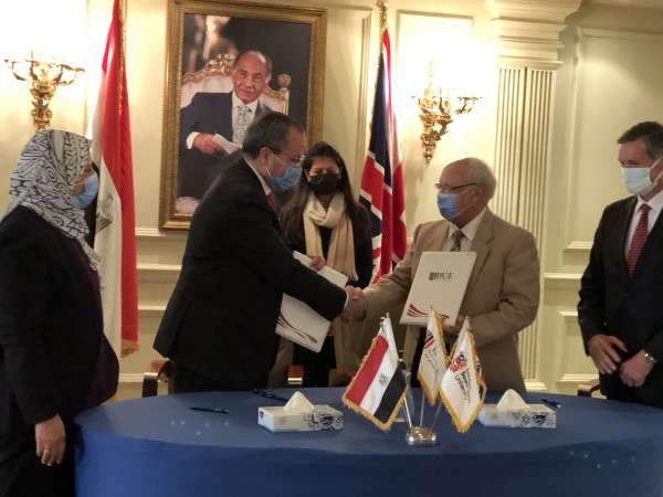 الجامعة البريطانية بمصر توقع بروتوكول تعاون مع كلية الهندسة بجامعة السويس