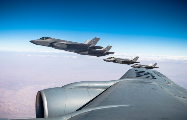 إدارة بايدن تُصدر قراراً بشأن بيع طائرات (F-35) إلى الإمارات وأسلحة للسعودية