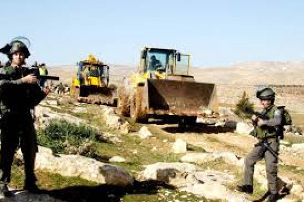 الاحتلال يهدم منشآت زراعية وسكنية في خربة حمصة
