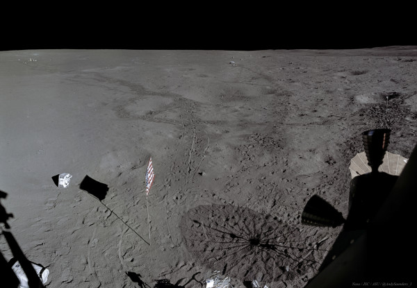 شاهد: علماء يعثرون على كرة غولف على سطح القمر.. كيف أتت ؟