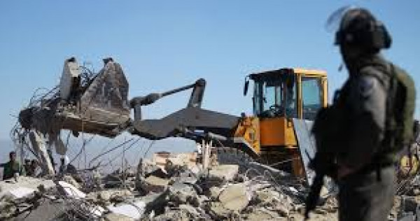 الاحتلال يخطر بهدم مزرعة في قرية "الفرديس"