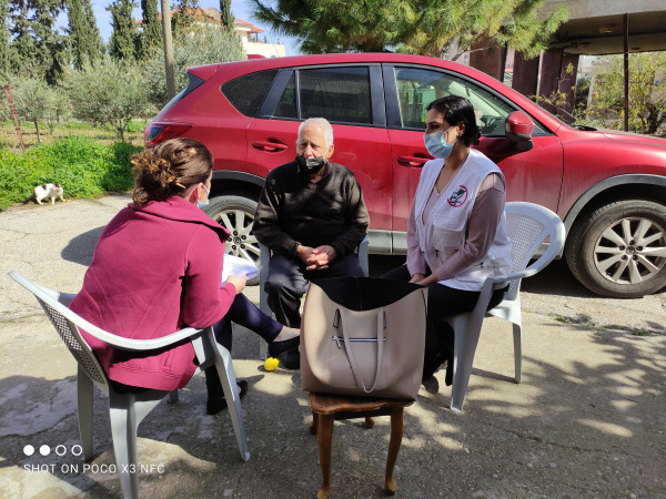 مؤسسة لجان العمل الصحي تنفذ عدد من الزيارات المنزلية لكبار السن في بيت ساحور