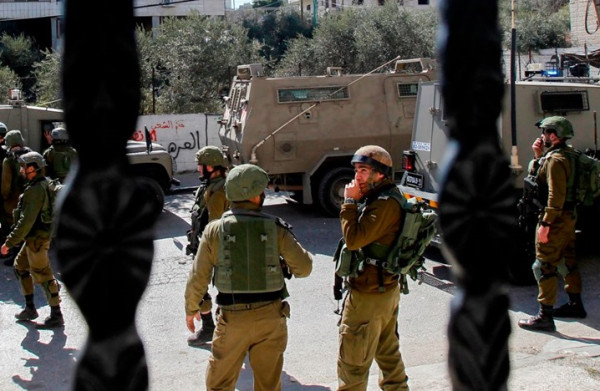 قوات الاحتلال تعتقل شابين من القدس