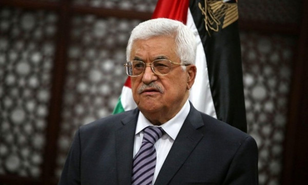 الرئيس عباس يهاتف قنصل فلسطين العام بالاسكنرية معزيًا بوفاة والدته