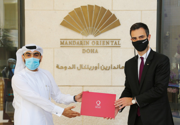 قطر الخيرية تتسلم تبرعاً من فندق ماندارين أورينتال الدوحة