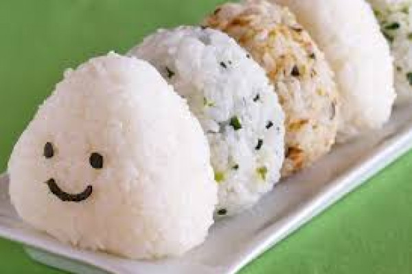طريقة تحضير كرات الأرز اليابانية بجوز الهند