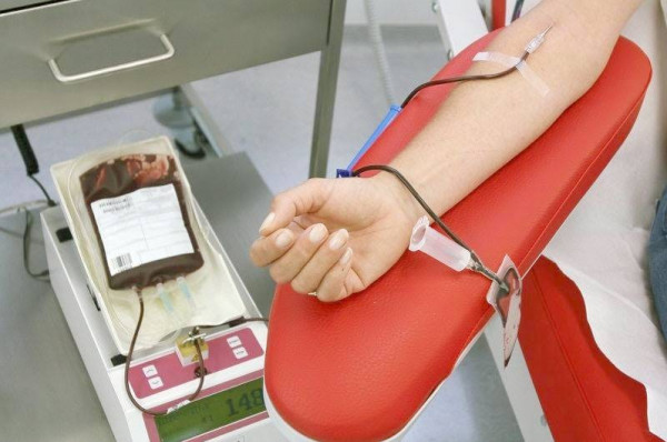 ما فوائد التبرع بالدم ؟