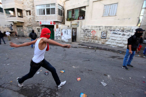 بيت لحم: إصابة شابين برصاص الاحتلال أحدهما خطيرة بمواجهات مع الاحتلال