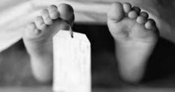 بعد تجرده من المشاعر.. أب يقتل طفلتيه بواسطة أداة حادة
