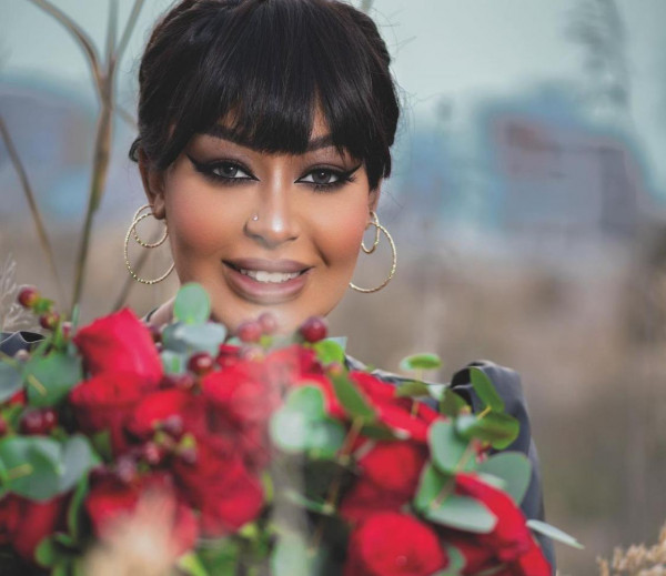 طبقي هذا المكياج للبشرة السمراء لتبدي أكثر جمالًا