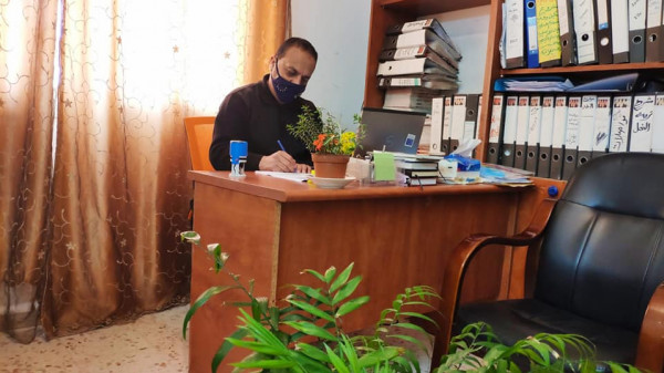 المركز الفلسطيني يوقع اتفاقيتين لمشروعين جديدين