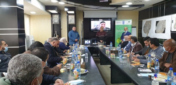 المركز الفلسطيني يطلق مشروع الزراعة البيئية من بلدية يطا