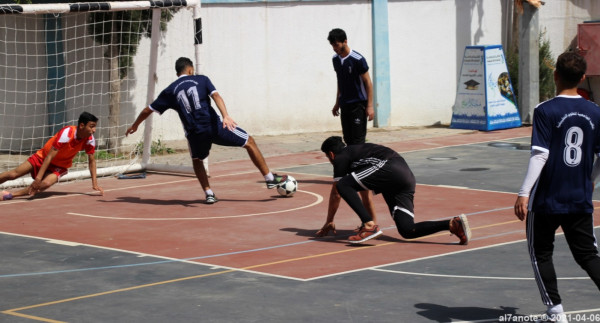 لكلية الجامعية تفتتح بطولة الجامعات لخماسيات كرة القدم