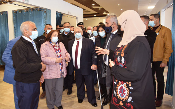 افتتاح المستشفى الميداني لمرضى كوفيد 19 في قاعات منتزه بلدية البيرة