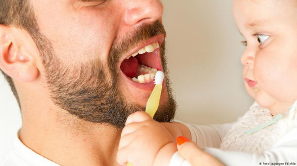 تنظيف الأسنان قد يحميك من هذا المرض الخطير