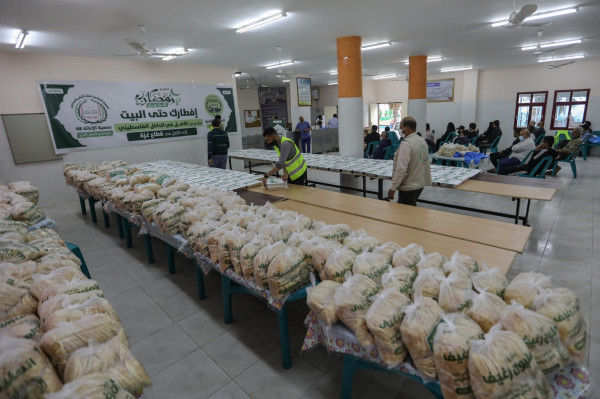 الإغاثة 48 توزع وجبات الإفطار العائلية على المحتاجين بالقطاع