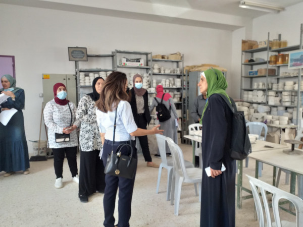 التنمية وصندوق الأمم المتحدة للسكان يبحثان خطة العمل مع مراكز تنمية الخليل