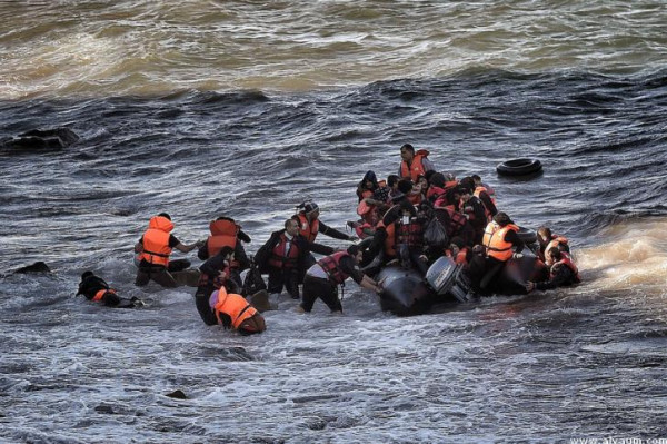 ليبيا: غرق زورق مطاطي يقل 130 مهاجراً لم ينج منهم أحد
