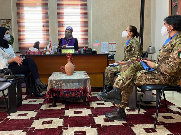 مسؤولة شؤون المرأة بالقطاع الغربي لـ (يونيفيل) تزور مركز الخدمات الإنمائية في عيتا الشعب