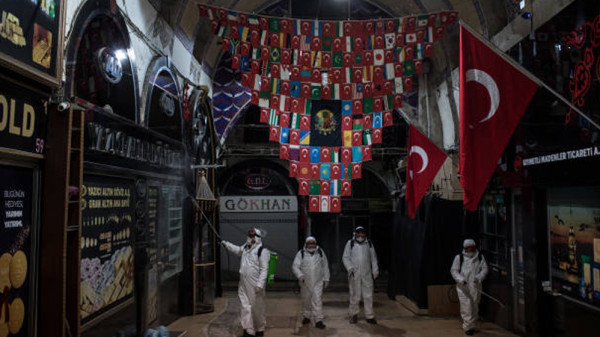 تركيا تسجل حصيلة قياسية للوفيات الجديدة بفيروس كورونا