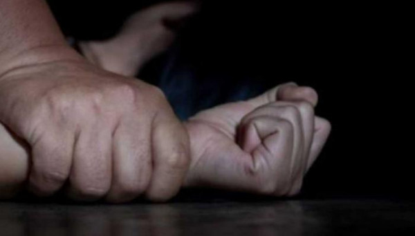 أمام الملأ.. إغتصاب جماعي لفتاة تعاني من إعاقة ذهنية.. وهذا ما حدث