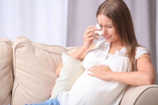 كيف يؤثر الزعل على الأم الحامل و جنينها ؟