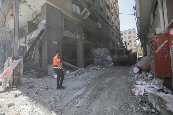 بلدية غزة: تضرر 6 شوارع رئيسة بفعل قصف الاحتلال الإسرائيلي