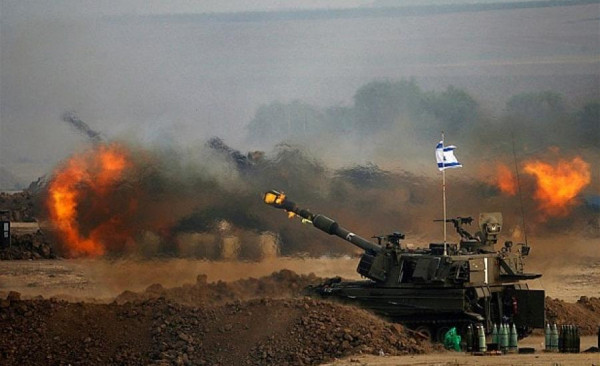 تواصل القصف المدفعي من الدبابات والزوارق الحربية بغزة
