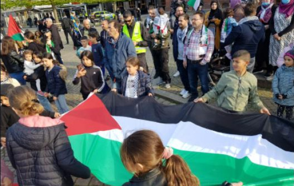 مظاهرة جماهيرية حاشدة في مدينة لاندسكرونا السويدية تضامنا مع الشعب الفلسطيني