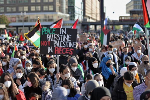 آلاف المتضامنين يخرجون في برلين لدعم الشعب الفلسطيني