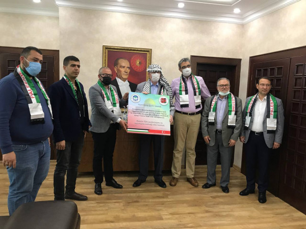 الجيوسي يواصل التحرك لحشد الدعم لفلسطين وأتراك يصدرون إعلان تضامن