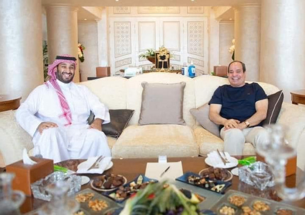 الرئيس السيسي والأمير محمد بن سلمان يبحثان سبل تطوير العلاقات بين البلدين