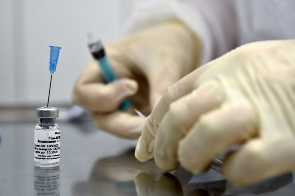 الصحة بغزة: وصول شحنة من اللقاح الروسي المطور.. من الفئة المستهدفة؟