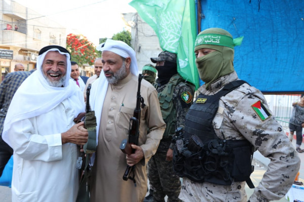 قيادة حماس تزور نقاط التسجيل لطلائع التحرير وسط القطاع
