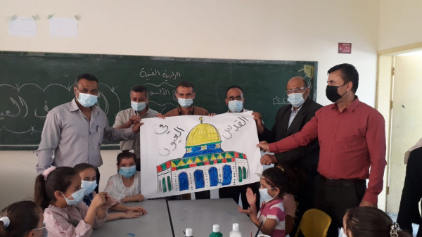 وفد من مديرية شمال غزة يتفقد مخيمات "القدس في العيون"