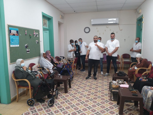مشروع جماهيري في نادي المسنين في الجماهيري العربي بالرملة