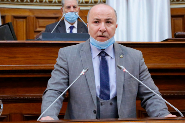 بالأسماء: الإعلان عن تشكيلة الحكومة الجزائرية الجديدة برئاسة أيمن بن عبد الرحمن