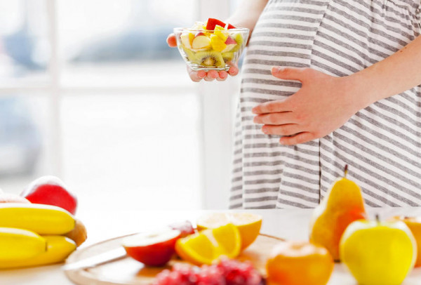 ما هو الأكل الممنوع والمسموح به أثناء فترة الحمل؟