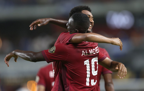 شاهد: قطر تتصدر مجموعتها وتحديد مباريات ربع النهائي في "الكأس الذهبية"