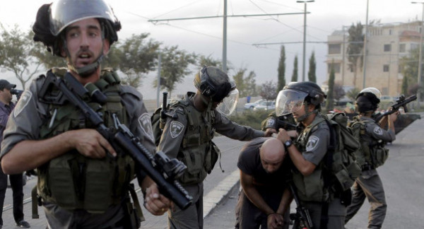 مركز فلسطين : الاحتلال يعتقل 26 مواطنا خلال أيام العيد