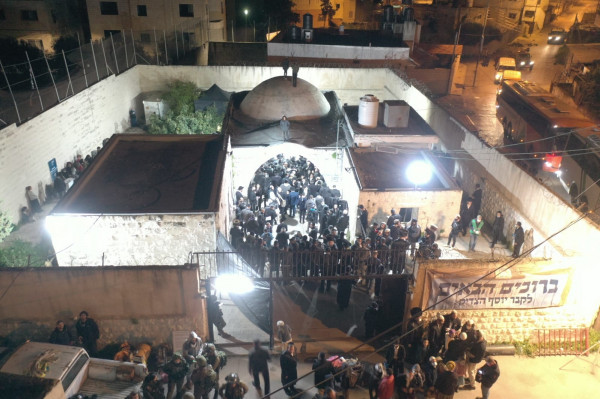 نابلس: أكثر من 1000 مستوطن يؤدون صلوات عند "قبر يوسف" وإصابة خمسة مواطنين