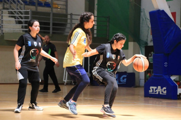 فتيات جمعية الشبان المسيحية وغزة الرياضي يتفوقن على"تشامبيونز" وأكاديمية
النجوم