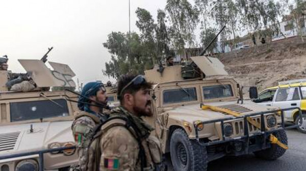 مسؤول أفغاني: مقتل 5 أشخاص في هجوم بقذائف هاون في قندهار