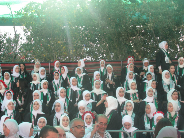 تربية الخليل تكرم متوفقي الثانوية العامة فوج "لأجلك فلسطين تميزنا"