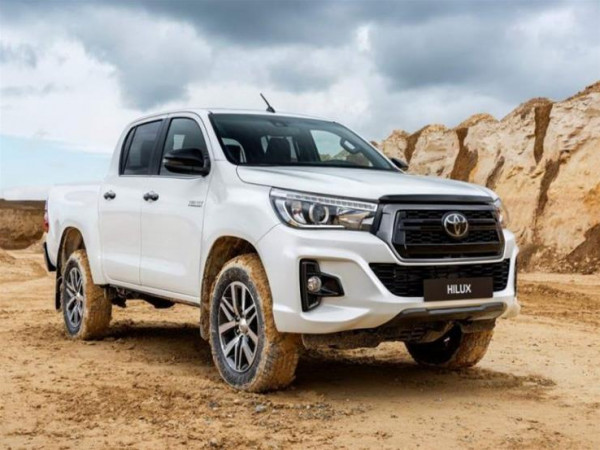 شاهد: تويوتا تطرح نسخا جديدة من HILUX الجبارة