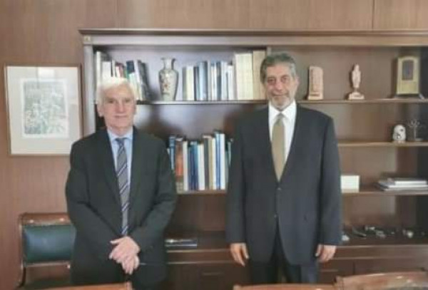 السفير طوباسي يلتقي أمين عام الخارجية اليونانية ويستقبل سفراء الأردن والكويت