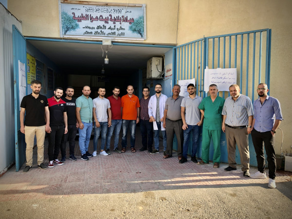 الطواقم الطبية في بيت عوا يستنكرون الاعتداء الآثم على الطبيب أشرف مسالمة